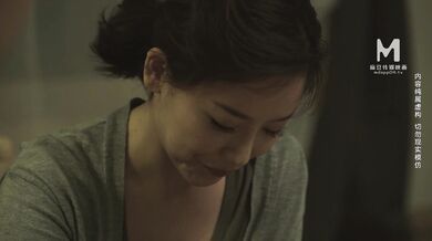 【麻豆传媒】mfk-0009 我和她的禁忌之恋